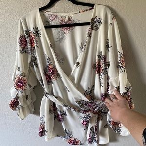 Floral dress shirt. 3/4 ruffle sleeve